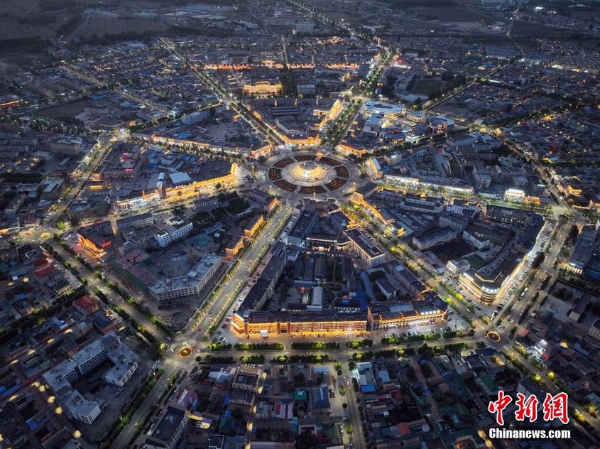 特克斯八卦城夜景